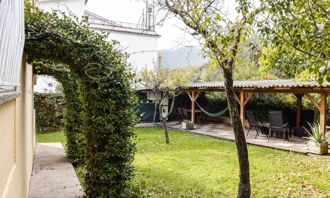 Besalu House | 72 m² House ∙ 2 bedrooms ∙ 4 guests