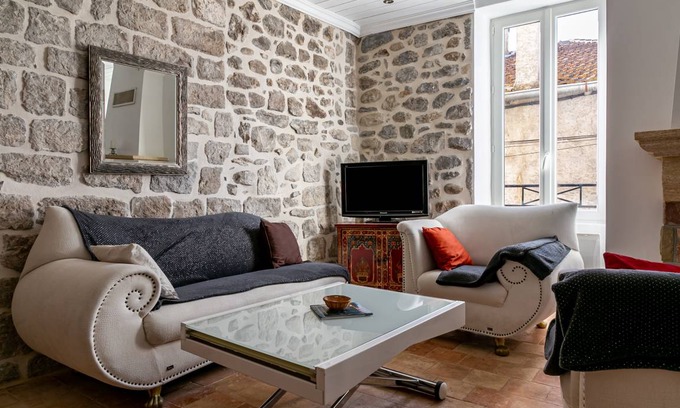 Vogue House | 75 m² House ∙ 2 bedrooms ∙ 5 guests