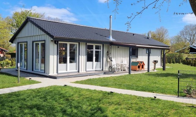 Damp House | 75 m² House ∙ 2 bedrooms ∙ 4 guests