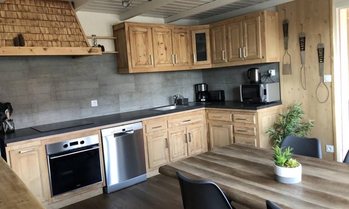 Grand'Combe-des-Bois House | 79 m² Gîte ∙ 2 bedrooms ∙ 4 guests