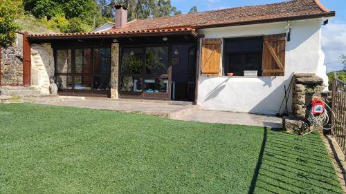 Cerdedo House | 82 m² House ∙ 3 bedrooms ∙ 6 guests