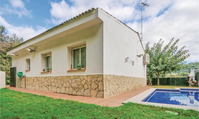 Sant Cebria de Vallalta House | 90 m² House ∙ 3 bedrooms ∙ 5 guests