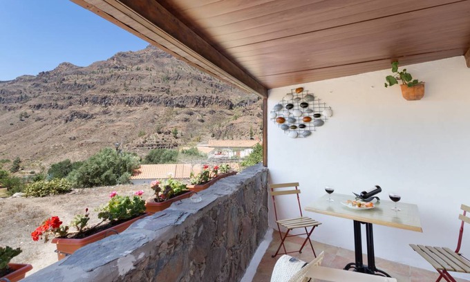Fataga House | 90 m² House ∙ 2 bedrooms ∙ 4 guests