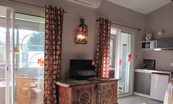 Pomas Apartment | A very rich tourist heritage, a renowned vineyard, a mild climate