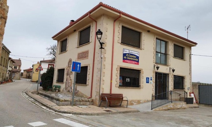 Santovenia de Oca Hostel | Albergue El Camino de Santovenia