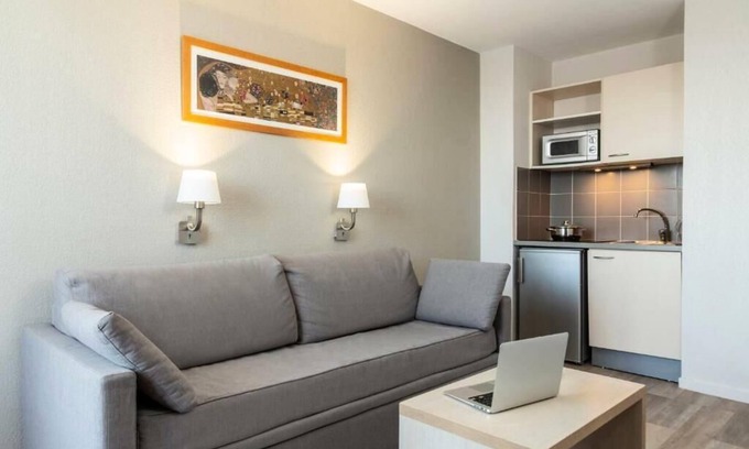 Avignon Apartment | Aparthotel Adagio Access Avignon - 2 Rooms 4 People