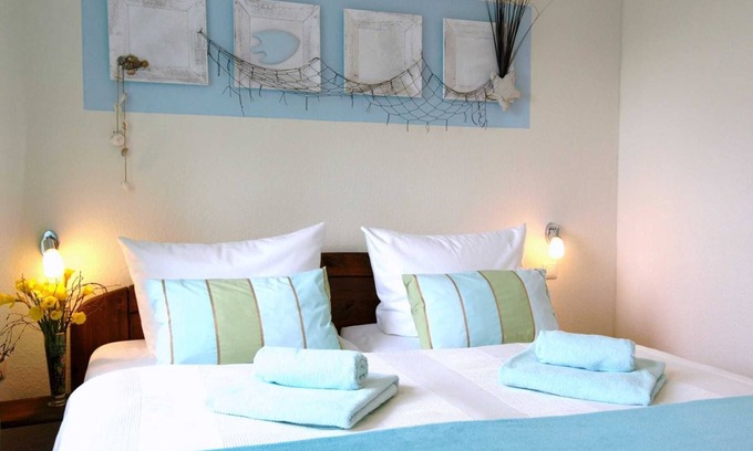Dahme Apartment | Apartment 6/Ahoi with garden - very close to the beach - Haus Seeblick vacation apartments with