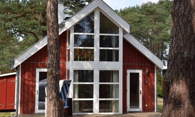 Gohren House | Beach house "Ostseeblick" with sea view, whirlpool, sauna u. Fireplace, beach chair