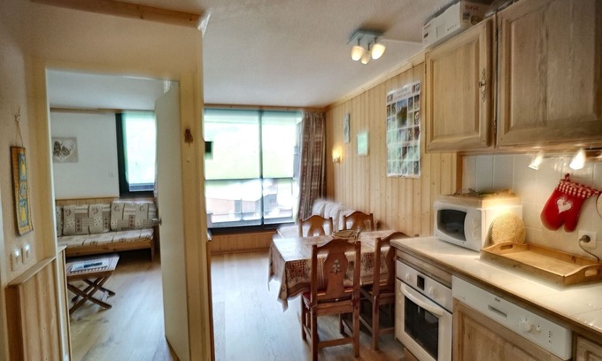 Reberty Apartment | Beautiful 1-bedroom renovated, 4 people, ski-in/ski-out with parking