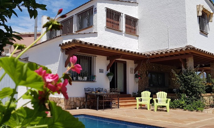 Castello d'Empuries House | Beautiful detached villa, 4 bedrooms with private pool.
