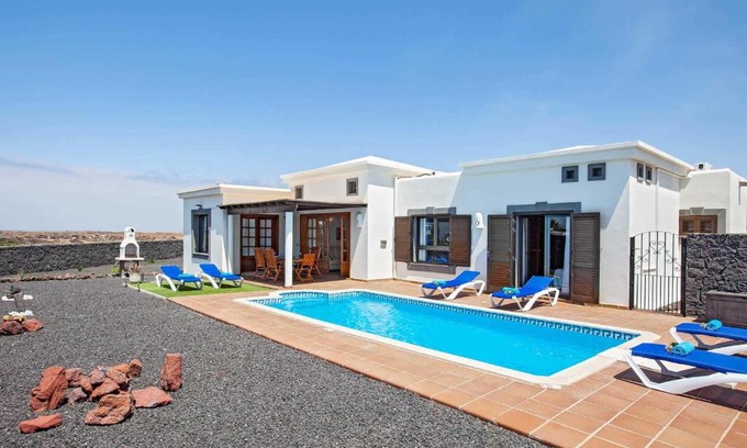Montana Roja Villa | Capricho