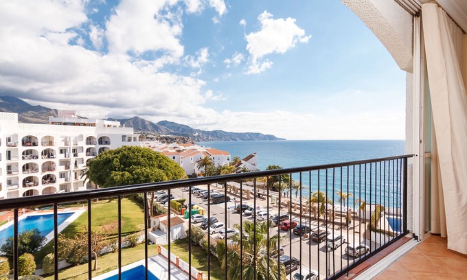Nerja City Centre Apartment | Carabeo 52 Apartment by Casasol