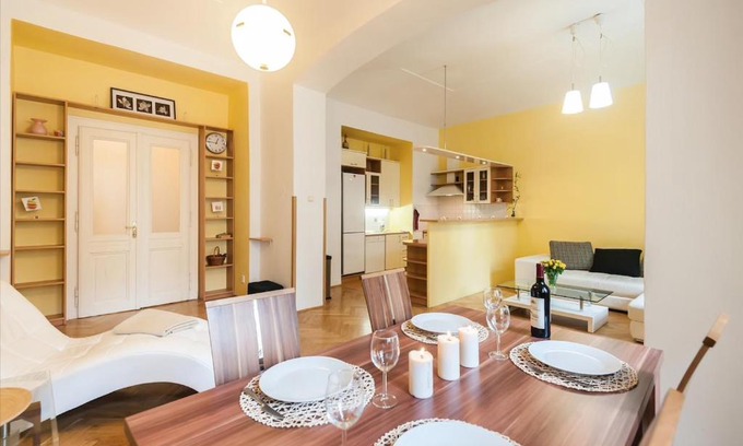Nove Mesto Apartment | Central Apt with Netflix