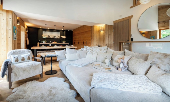Saint-Nicolas-la-Chapelle Apartment | Chalet Belle Source B - Cosy stay for 6 - 12km from Megève - OVO Network
