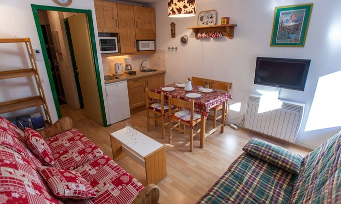 Chamonix City Centre Apartment | Comfortable studio with parking in Chamonix