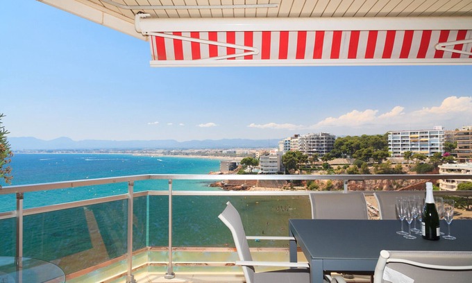Salou City Centre Apartment | FANTASTIC BEACH FRONT APARTMENT IN SALOU 068 BAHIA