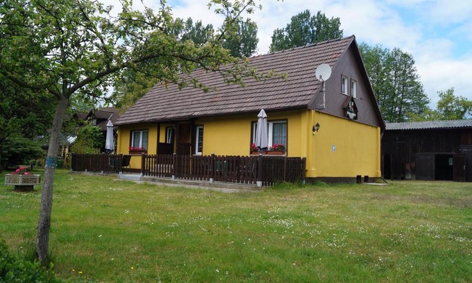 Burg-Dorf Apartment | Ferienwohnung 2 am Bismarckturm in Burg
