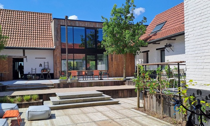 Sainghin-en-Melantois Apartment | Ferme 1802