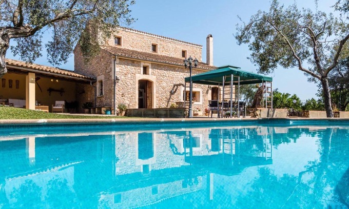 Buger House | FINCA CARRAT, in a quiet location, internet, swimming pool, A/C, 15 km to the beach