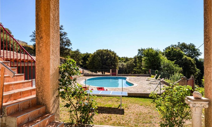Montaren-et-Saint-Mediers House | 185 m² House ∙ 5 bedrooms ∙ 12 guests