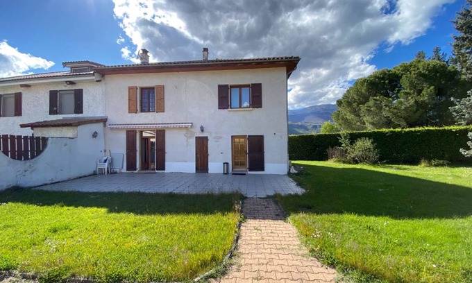 Varces-Allieres-et-Risset House | 180 m² House ∙ 4 bedrooms ∙ 8 guests
