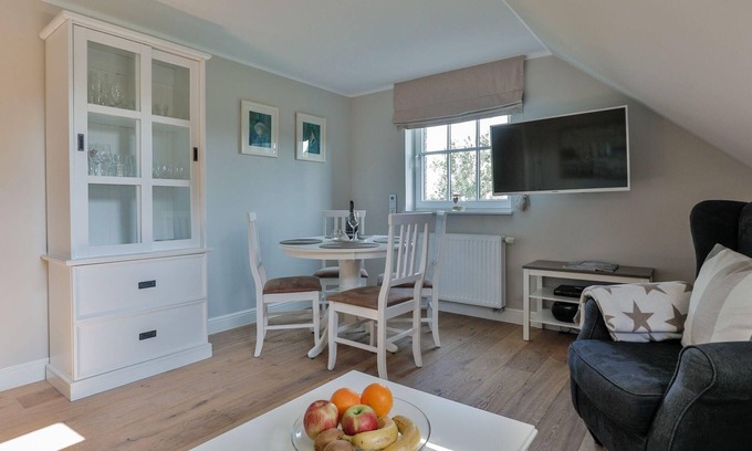 Westerland Apartment | Haus Blum - schöne Ferienwohnung in absolut ruhiger Lage in Westerland