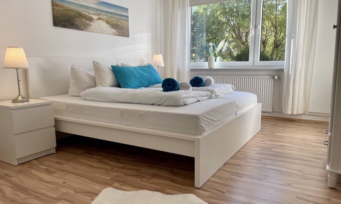 Doese Apartment | Haus Jenina - Directly on the dyke, modern vacation apartment for up to 6 people