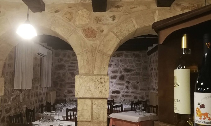 Siguenza Hostel | Hostal El Meson