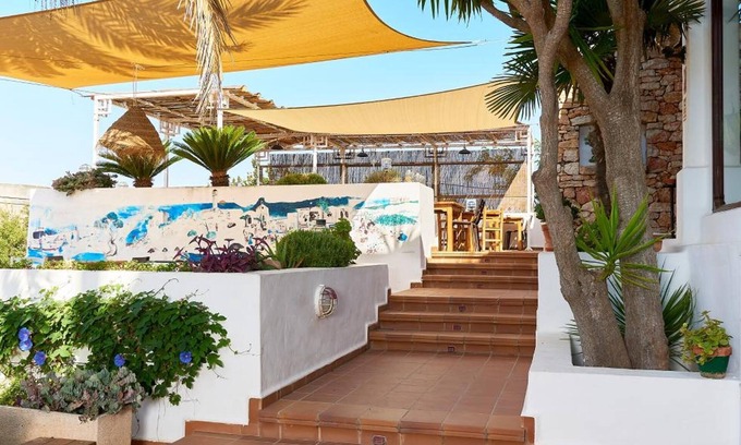 Sant Ferran de ses Roques Hostel | Hostal Illes Pitiüses