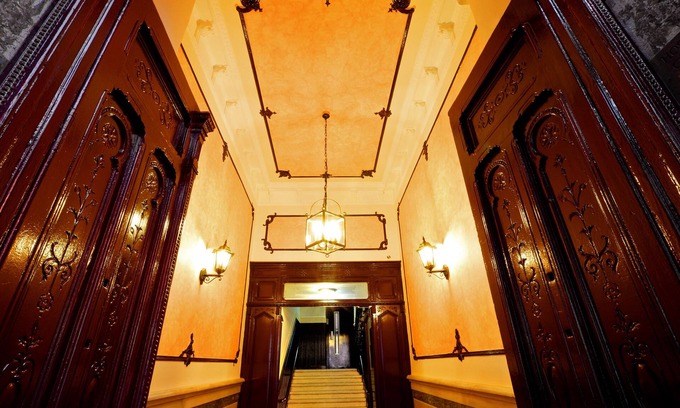 Malasana Hostel | Hostal Sil & Serranos