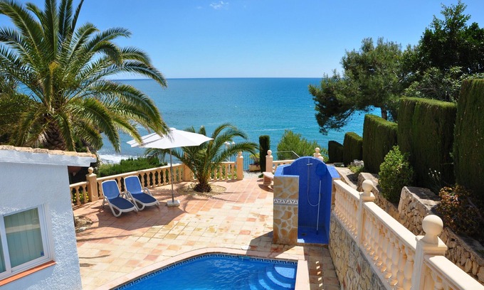Benissa Villa | In first sea line with priavate access to the beach, pool and tennis court