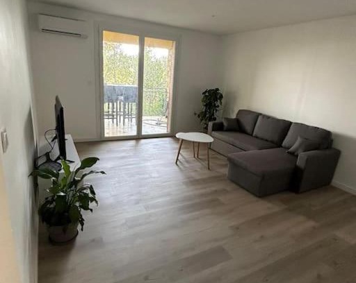 Vedene Apartment | L’Amistouso