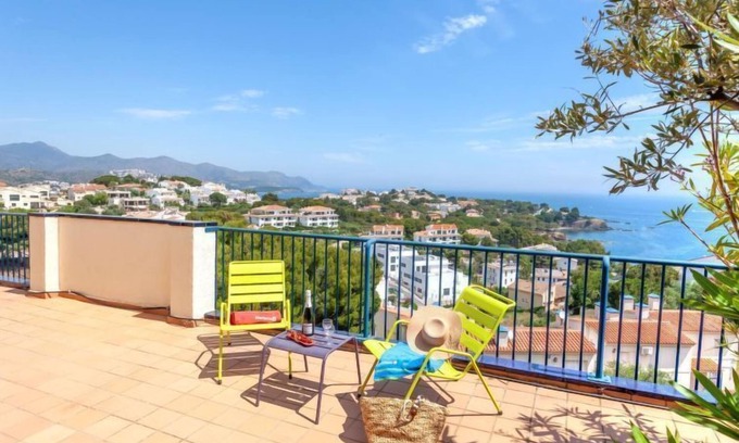 Llanca Apartment | L'Olivar II by Interhome