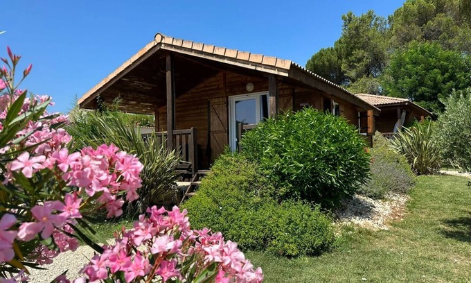 Ruoms Ski Chalet | Lovely chalet in Ruoms, pool, Via Ardèche, air-conditioned, 10 min from Vallon