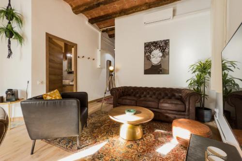 El Poble-sec Apartment | Magalhaes · Trad flat in Poble Sec, near ramblas