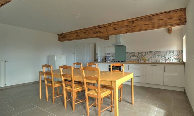Villecheneve House | Majoa - Villecheneve