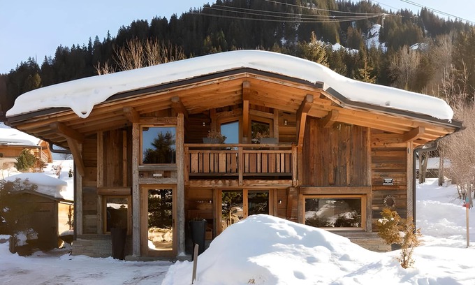 Megeve Ski Chalet | Megeve-Rochebrune Chalet(Ski Direct In and OUT) with outdoor jacuzzieur 10 pers