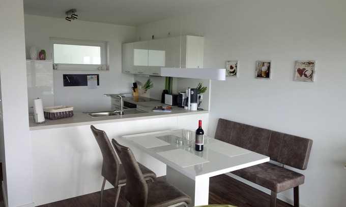 Schillig Apartment | NEW: Apartment on the beachfront with infrared cabin and balcony