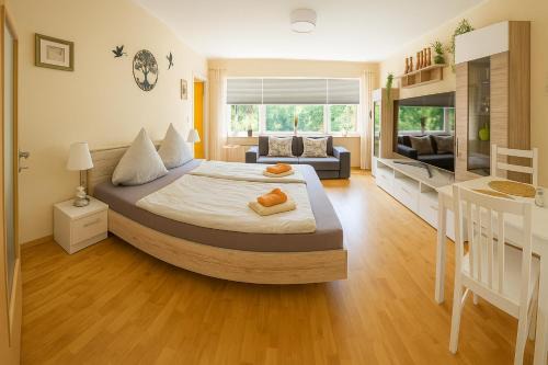 Rostrup Apartment | Park & Meer - Ferienwohnung im Grünen - Bad Zwischenahn, 4 Zimmer, bis 9 Gäste