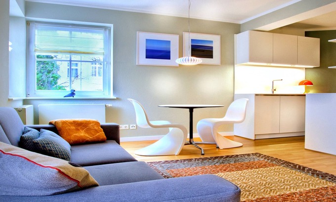 Binz Apartment | Perfect location in the heart of Binz, directly opposite the Kurhaus and beach.