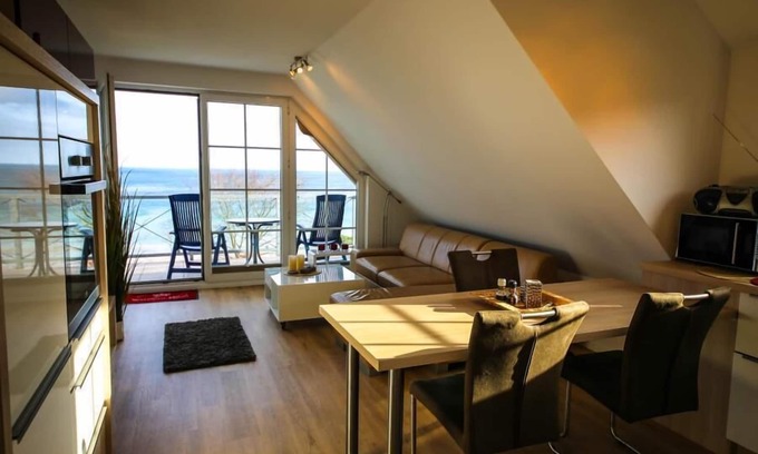 Scharbeutz Apartment | Pure sea view - Apartment Ostseerauschen 2 - Scharbeutz