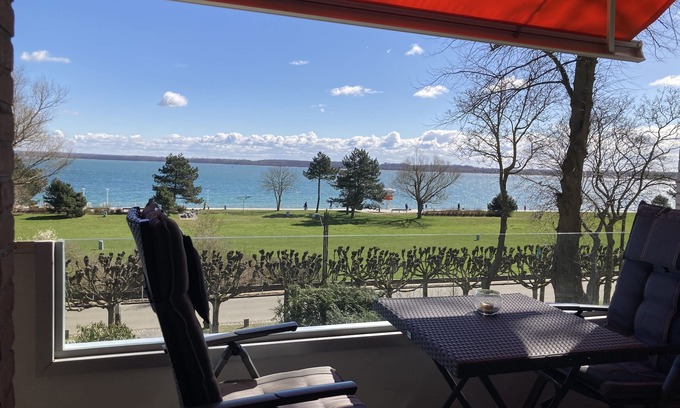 Alt-Travemunde/Ronnau Apartment | Sea view, WLAN, elevator, 2 balconies, shutters, awning, family friendly