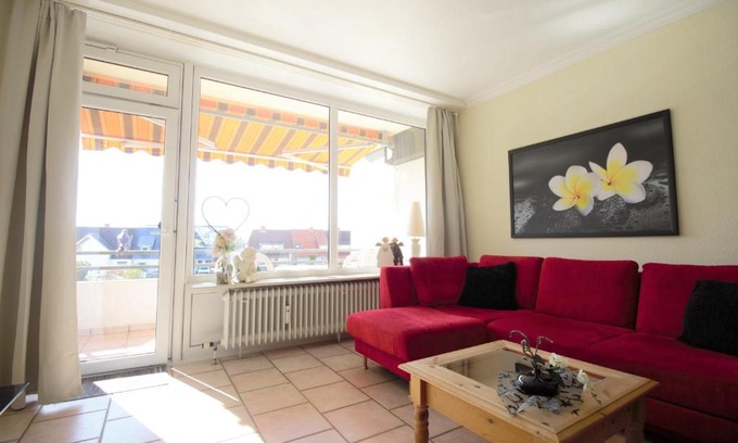 Groemitz Apartment | Seeschlößchen 14 mit WLAN, einem schicken frisch renovierten Bad, Südbalkon und nur 2 Minuten zum Hauptstrand