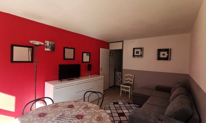 La Mongie Apartment | Ski-In/Ski-Out 6-Person Apt with Balcony, South-Facing, La Mongie