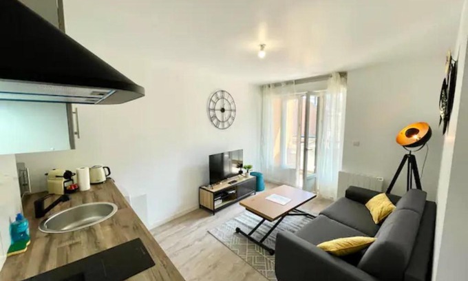 Annemasse Apartment | SOBNB Adrien Ligué D -Appartement neuf centre ville d'Annemasse