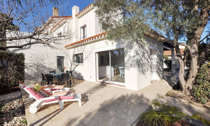 Canet-en-Roussillon House | Stunning home in Canet Plage with WiFi