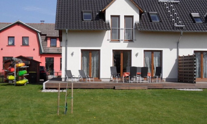 Kamminke House | SÜNN & BRIES directly on the beach: large house with fenced garden+kayaks+DSL
