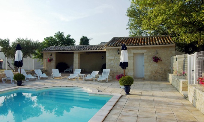 Uzes Apartment | Uzès superb apartment in a farmhouse 800 m from the city center