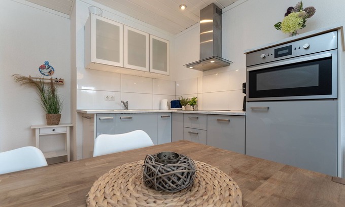 Lensterstrand House | Vacation bungalow Oase 7 with terrace in Grömitz-Lensterstrand