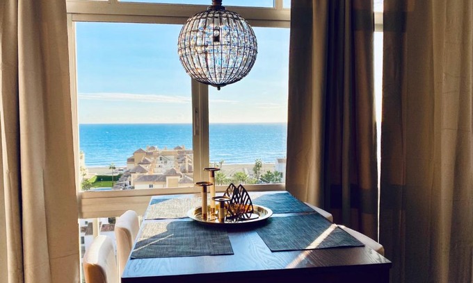 Torrox Costa Apartment | Vacker lägenhet med unik havsutsikt